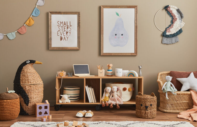 Jak wybrać dekoracje do pokoju dziecka? Jak urządzić przestrzeń dla najmłodszych?